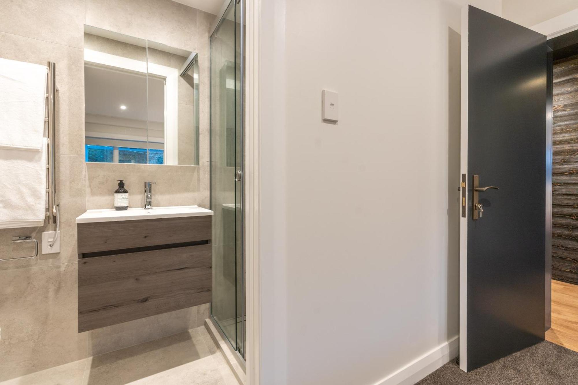 The Village Reserve Boutique Accomodation أوكلاند المظهر الخارجي الصورة